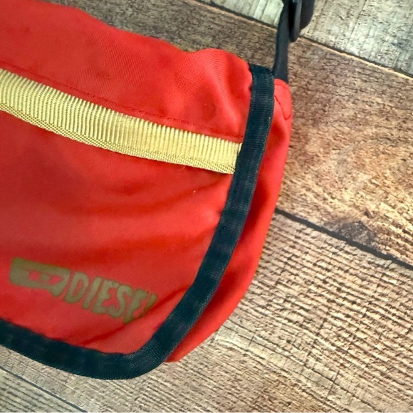Unisex Diesel Vintage Y2K Nylon Adjustable Bag - Picture 3 of 9